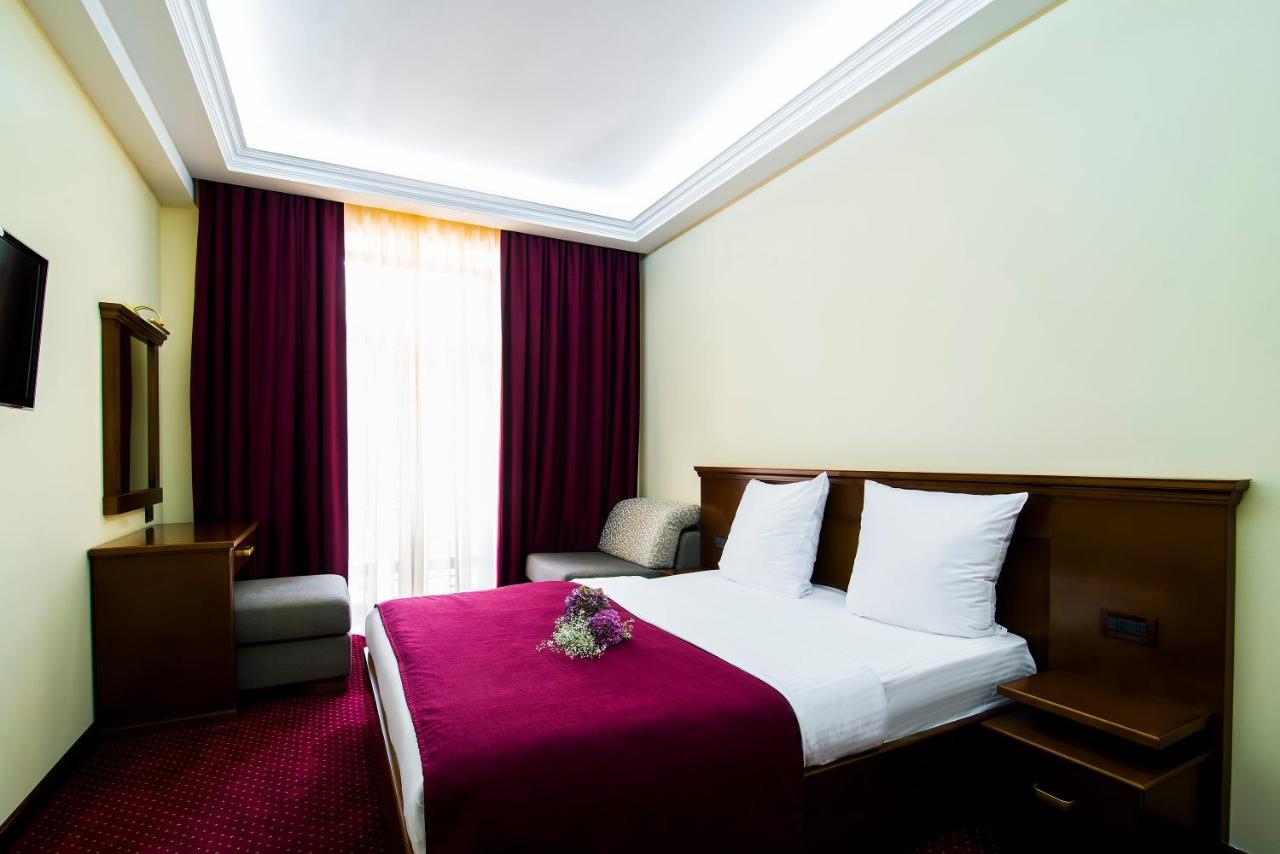 Elegant Hotel & Resort Tsachkadzor Buitenkant foto