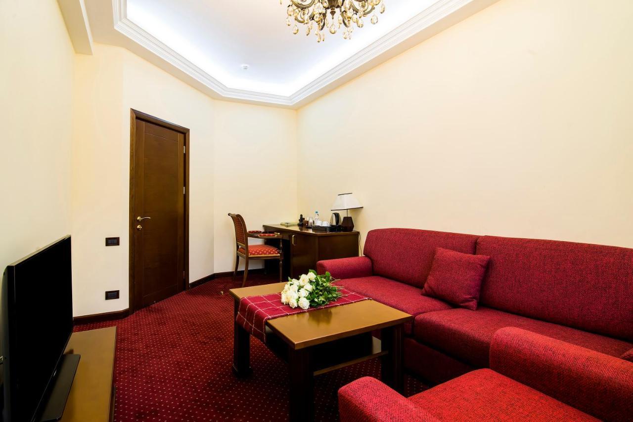 Elegant Hotel & Resort Tsachkadzor Buitenkant foto
