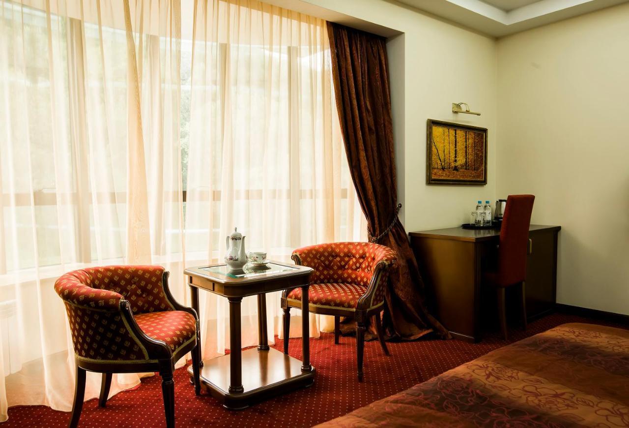 Elegant Hotel & Resort Tsachkadzor Buitenkant foto