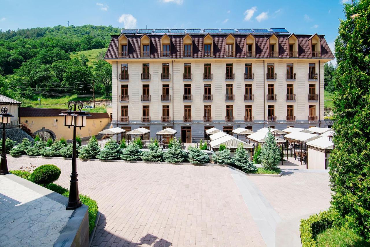 Elegant Hotel & Resort Tsachkadzor Buitenkant foto