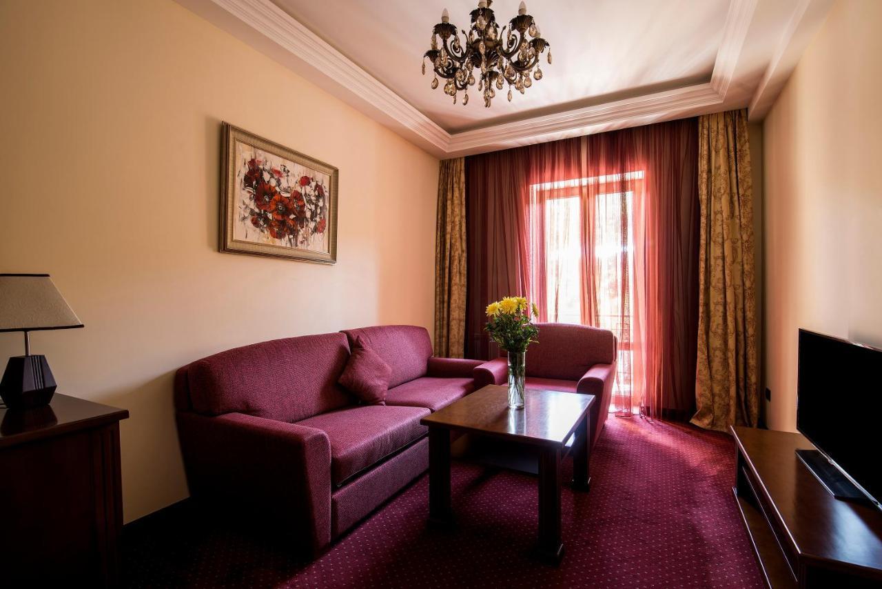 Elegant Hotel & Resort Tsachkadzor Buitenkant foto