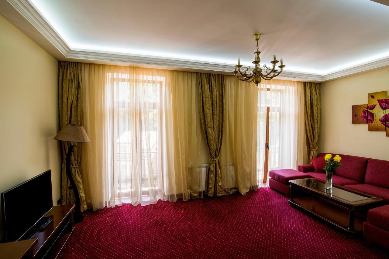 Elegant Hotel & Resort Tsachkadzor Buitenkant foto